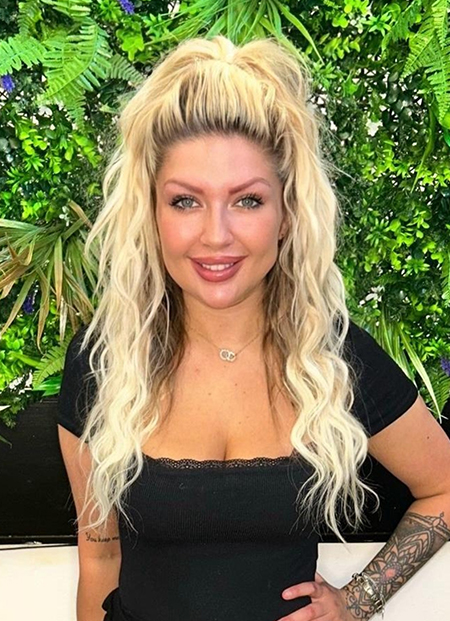 Nicole is joint owner of QT Injectables and an Advanced Aesthetics Practitioner with 19 years of experience in the beauty industry.